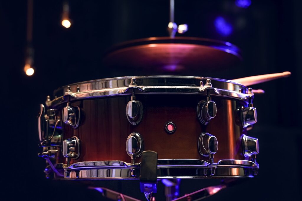 W świecie muzyki, instrument muzyczny to nie tylko narzędzie pracy, ale często ukochany towarzysz wielu godzin prób, występów i osobistych momentów