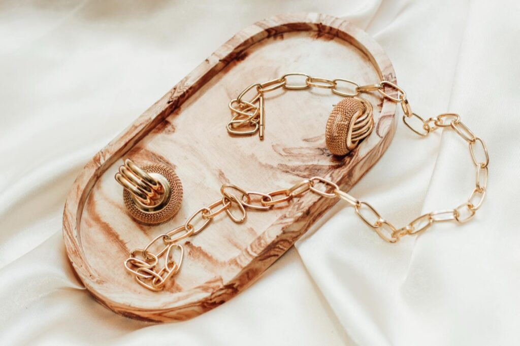 Ubezpieczenie cennych klejnotów to nie tylko kwestia finansowa, ale również emocjonalna