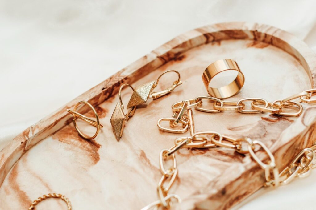 Ubezpieczenie cennych klejnotów to nie tylko kwestia finansowa, ale również emocjonalna